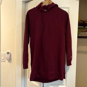 VICTORIA SPORT Long hooded sweatshirt.  Size M